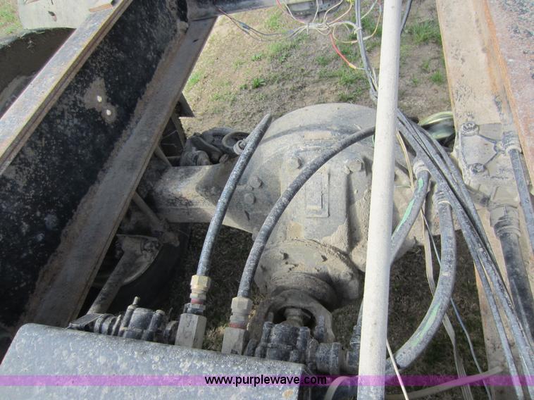 image for item C5375 1999 International 9200 dump truck