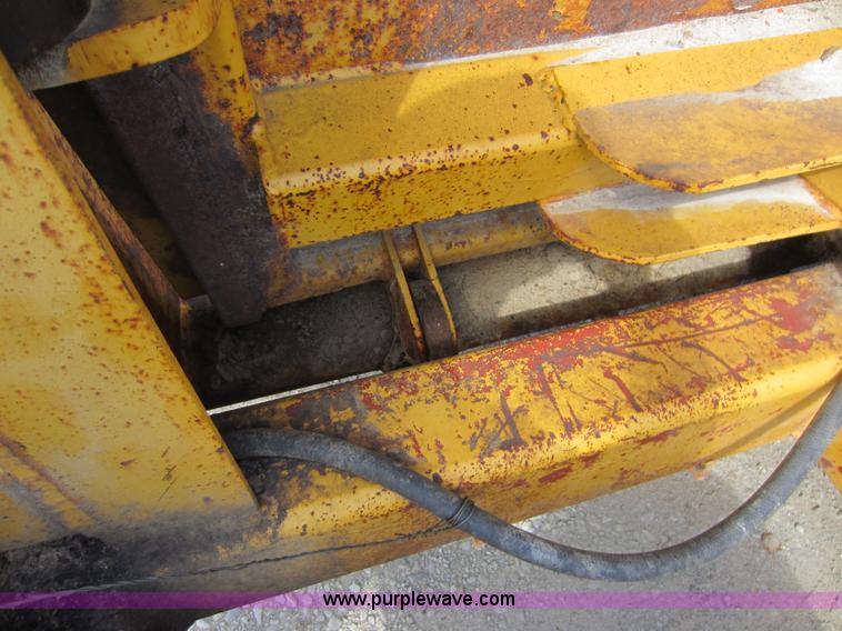 image for item C5381 Holcomb pull scraper