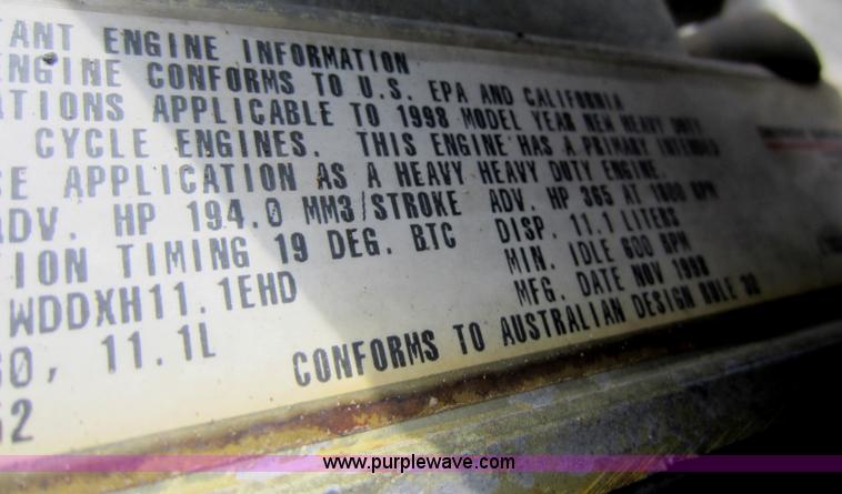 image for item C5399 1999 International 9200 dump truck