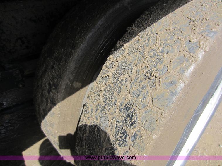 image for item C5399 1999 International 9200 dump truck