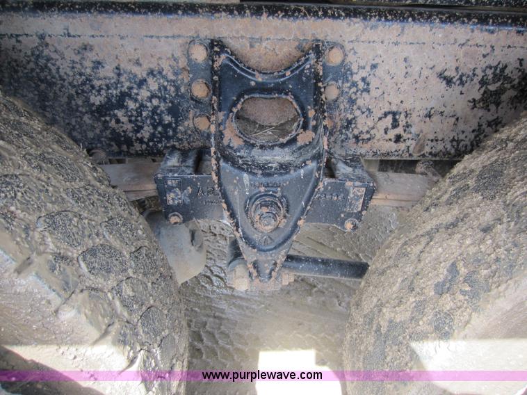 image for item C5399 1999 International 9200 dump truck