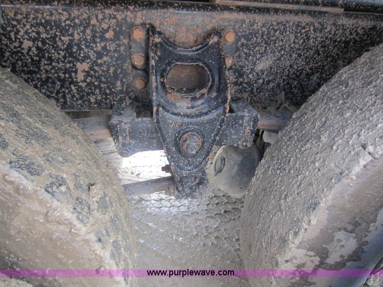 image for item C5399 1999 International 9200 dump truck