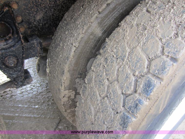 image for item C5399 1999 International 9200 dump truck