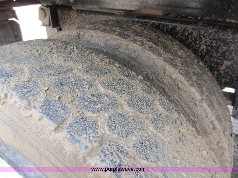 image for item C5399 1999 International 9200 dump truck