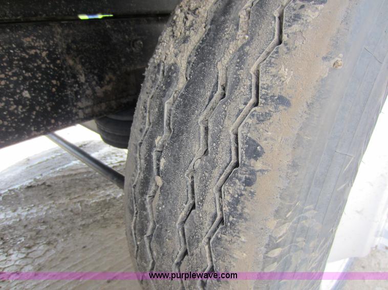 image for item C5399 1999 International 9200 dump truck