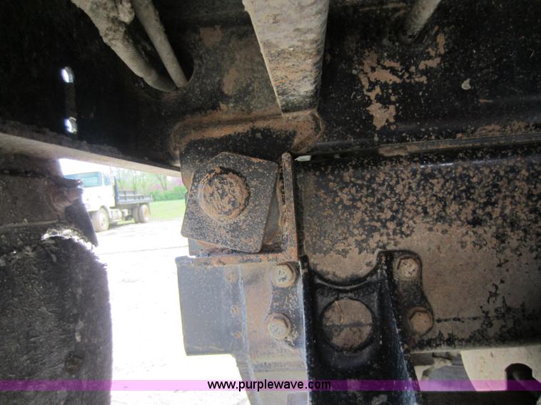 image for item C5399 1999 International 9200 dump truck