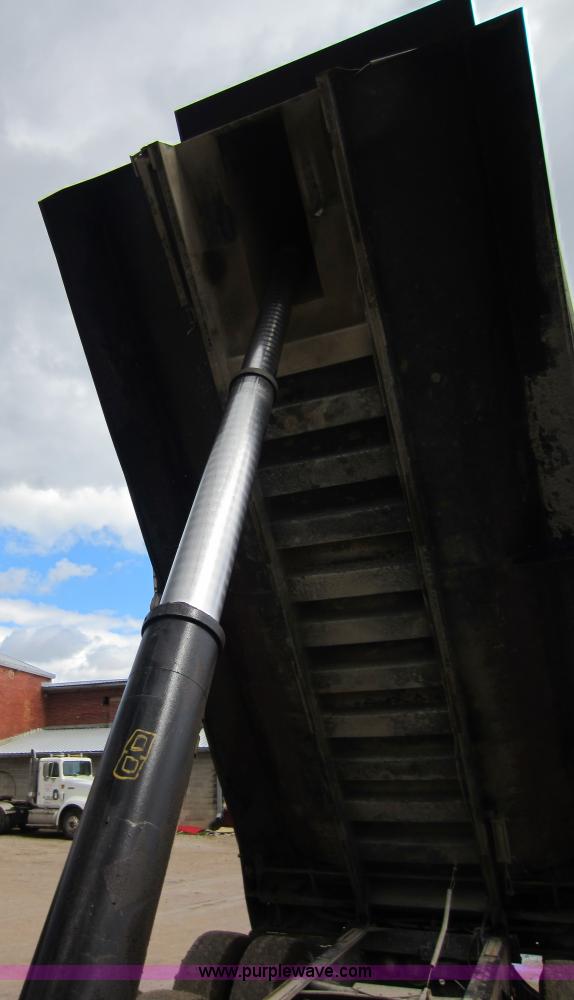 image for item C5399 1999 International 9200 dump truck