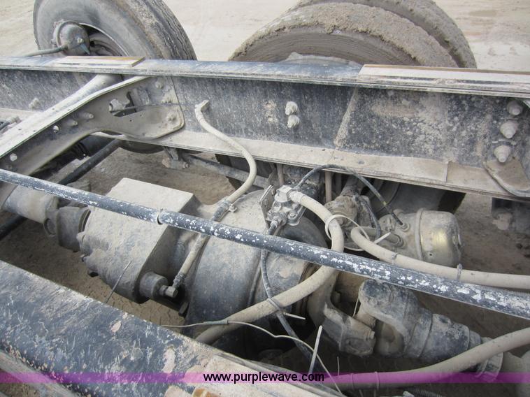 image for item C5399 1999 International 9200 dump truck