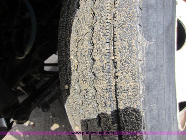 image for item C5400 1998 GMC C6500 truck