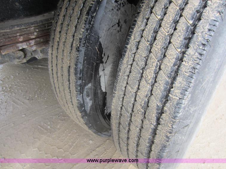 image for item C5400 1998 GMC C6500 truck