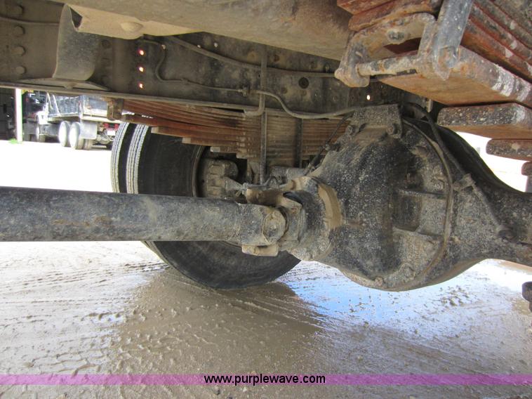 image for item C5400 1998 GMC C6500 truck