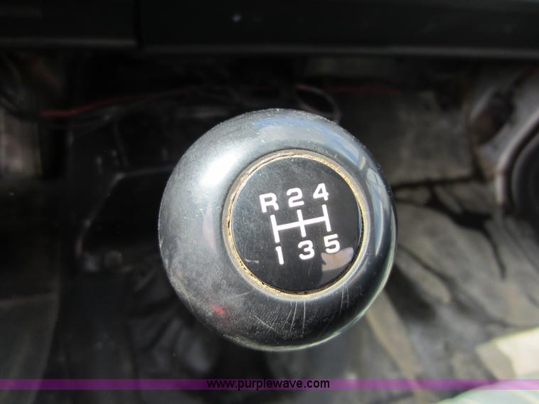 image for item C5400 1998 GMC C6500 truck