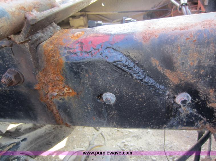 image for item C5406 1989 Mack R688ST semi truck