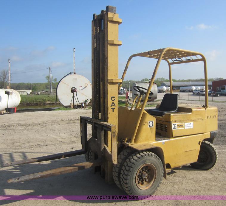 image for item C5410 Towmotor V60B forklift