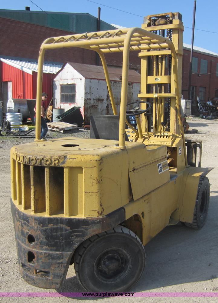 image for item C5410 Towmotor V60B forklift