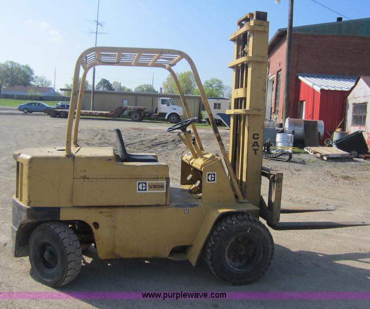 image for item C5410 Towmotor V60B forklift