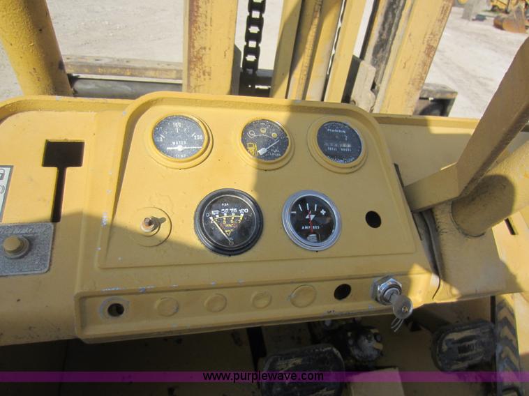image for item C5410 Towmotor V60B forklift