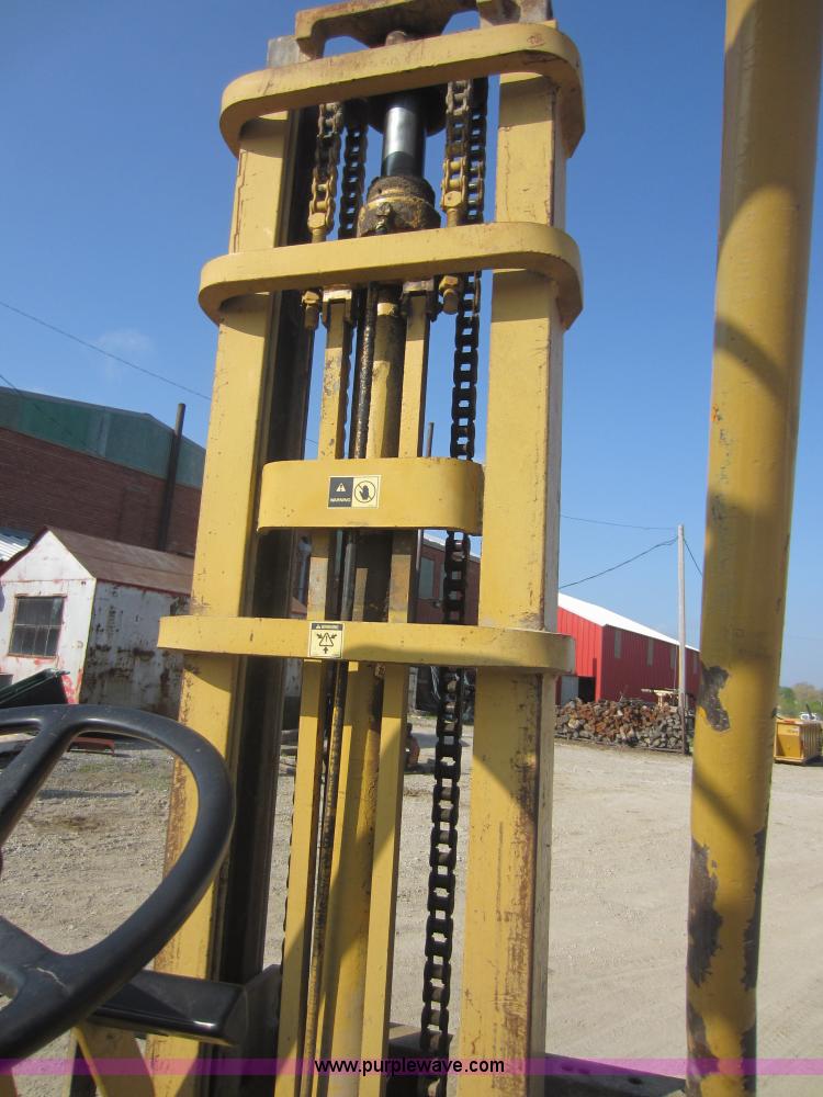 image for item C5410 Towmotor V60B forklift