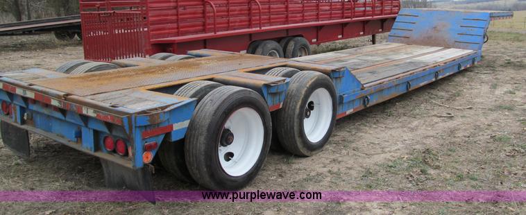 image for item D3068 1976 Transcraft 30 ton drop deck trailer