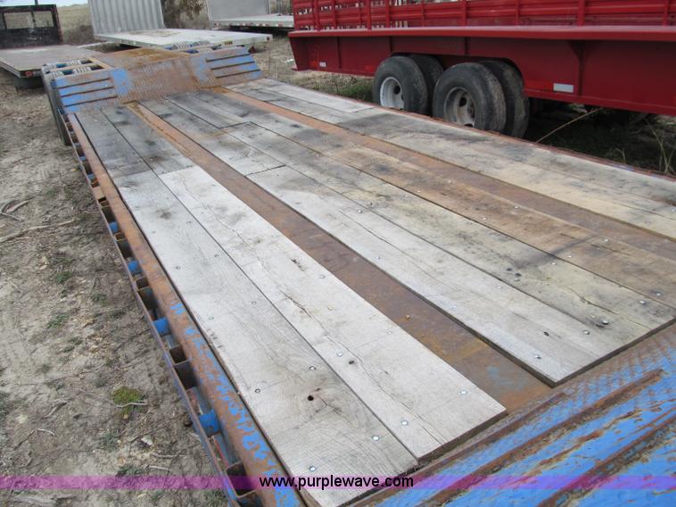 image for item D3068 1976 Transcraft 30 ton drop deck trailer