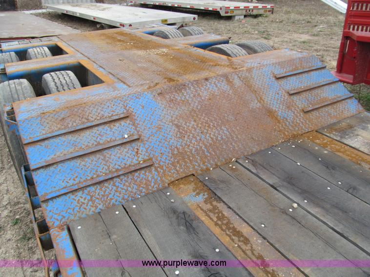 image for item D3068 1976 Transcraft 30 ton drop deck trailer