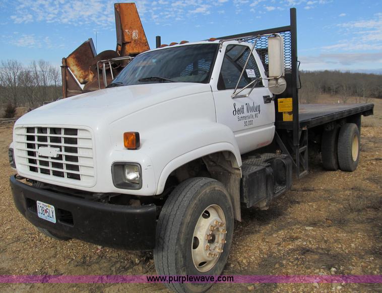 image for item D3071 1999 GMC C7500 dump truck