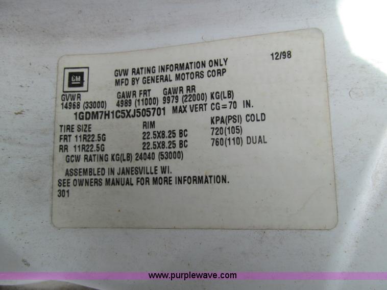 image for item D3071 1999 GMC C7500 dump truck