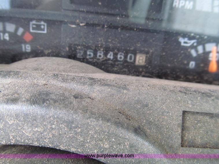 image for item D3071 1999 GMC C7500 dump truck