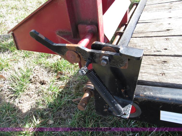 image for item D3101 2006 Towmaster Contrail 18' utility trailer