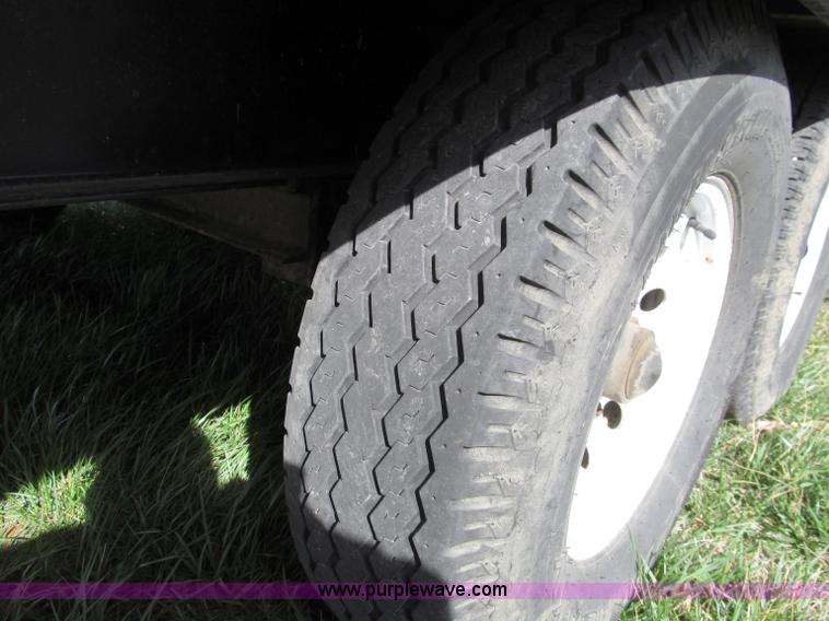 image for item D3101 2006 Towmaster Contrail 18' utility trailer