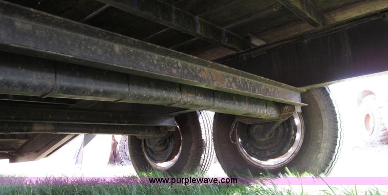 image for item D3101 2006 Towmaster Contrail 18' utility trailer