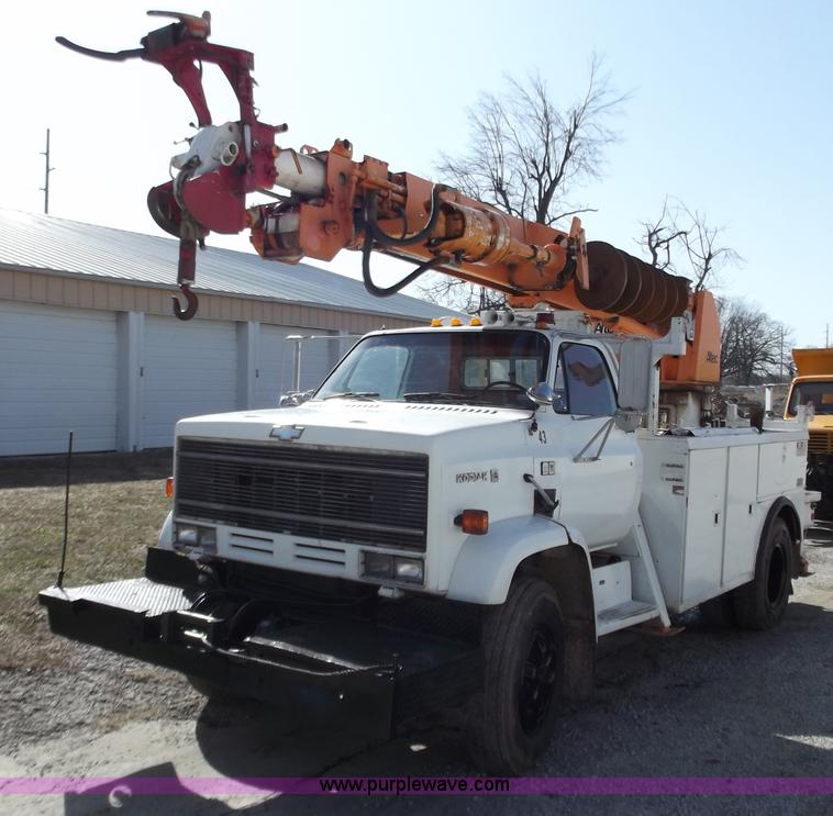 image for item D3588 1989 Chevrolet Kodiak 70 digger derrick truck