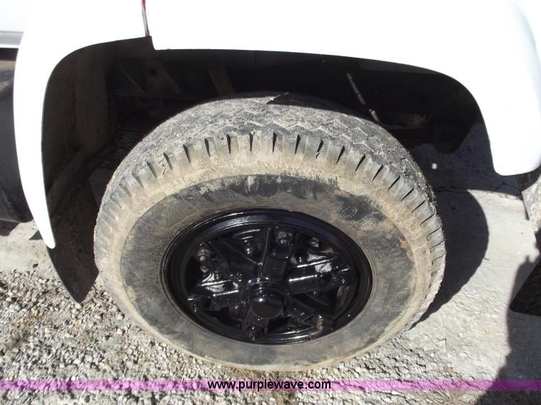 image for item D3588 1989 Chevrolet Kodiak 70 digger derrick truck