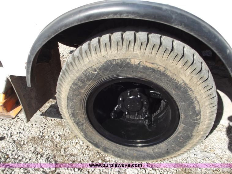 image for item D3588 1989 Chevrolet Kodiak 70 digger derrick truck