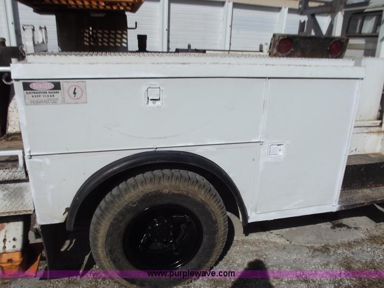 image for item D3588 1989 Chevrolet Kodiak 70 digger derrick truck