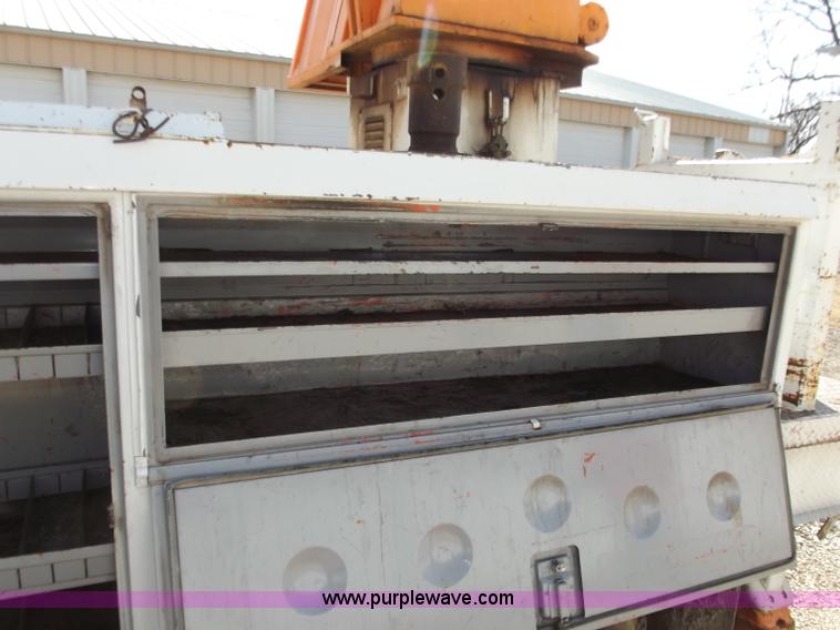 image for item D3588 1989 Chevrolet Kodiak 70 digger derrick truck