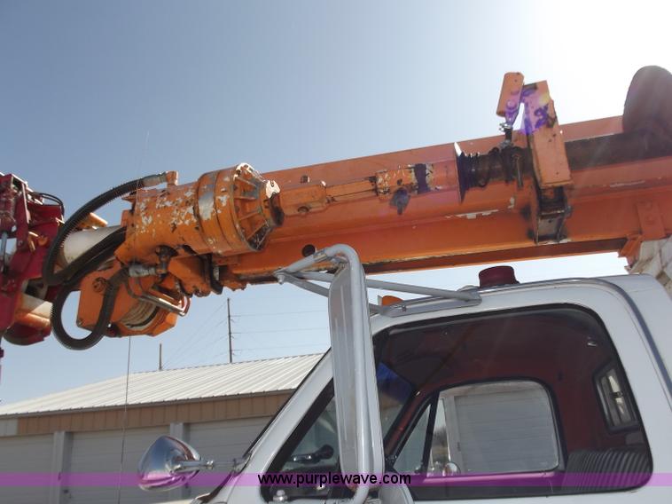 image for item D3588 1989 Chevrolet Kodiak 70 digger derrick truck