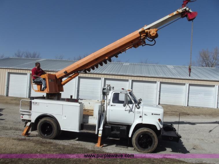 image for item D3588 1989 Chevrolet Kodiak 70 digger derrick truck