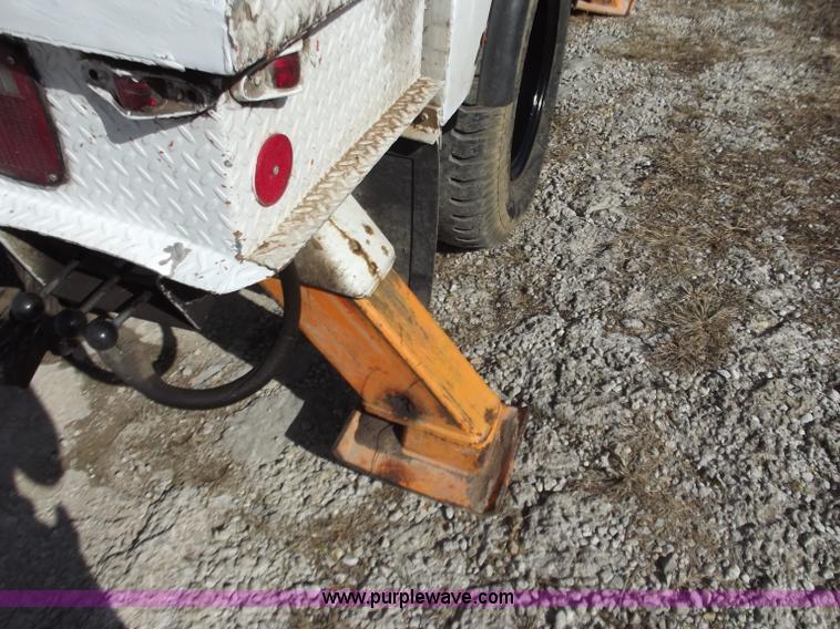 image for item D3588 1989 Chevrolet Kodiak 70 digger derrick truck