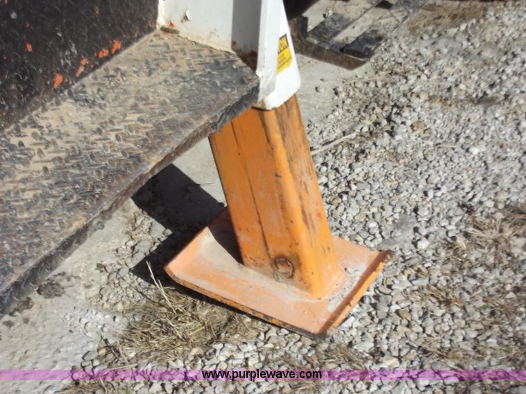 image for item D3588 1989 Chevrolet Kodiak 70 digger derrick truck