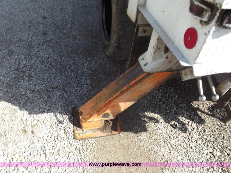 image for item D3588 1989 Chevrolet Kodiak 70 digger derrick truck