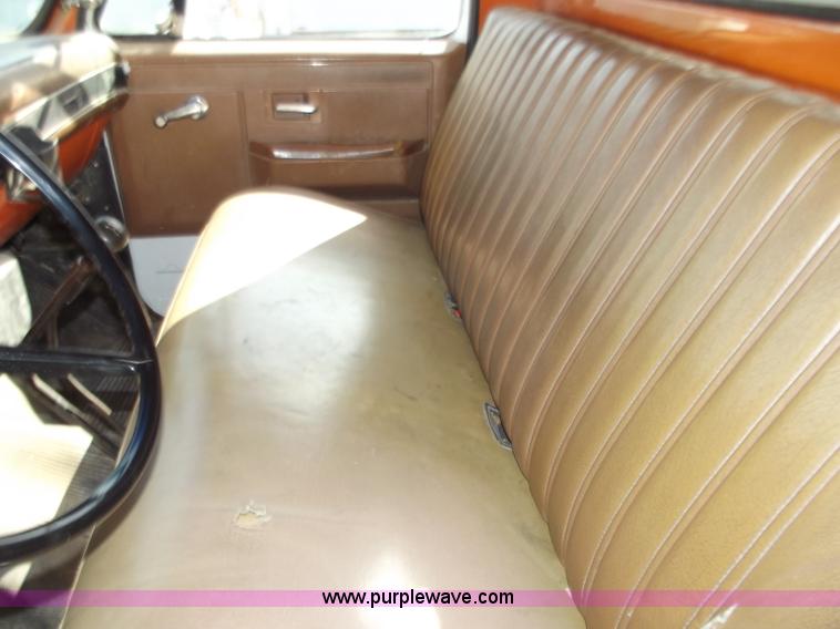 image for item D3588 1989 Chevrolet Kodiak 70 digger derrick truck