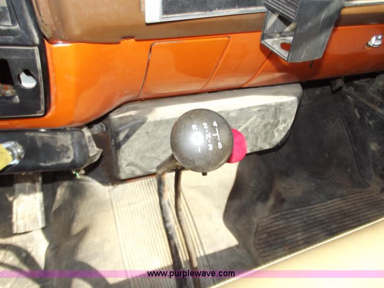 image for item D3588 1989 Chevrolet Kodiak 70 digger derrick truck