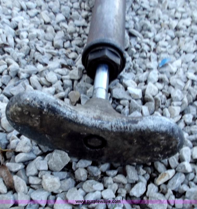 image for item D3589 TA52 Stanley pole tamper