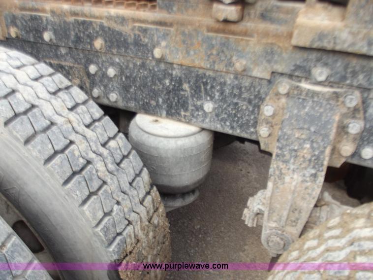 image for item D3693 1989 Peterbilt 379 triple axle semi truck