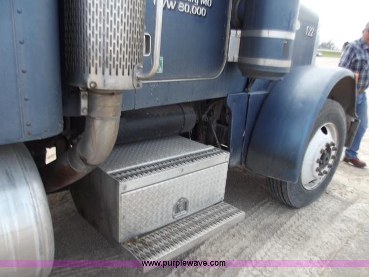image for item D3693 1989 Peterbilt 379 triple axle semi truck