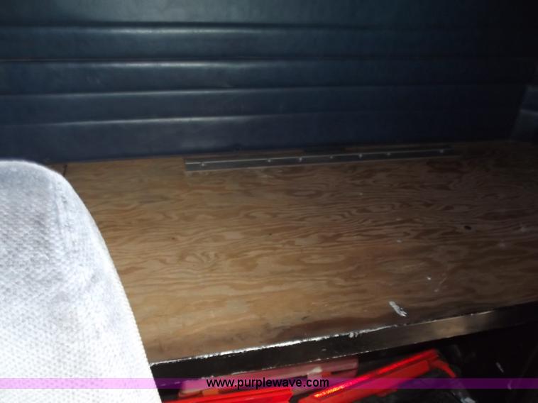 image for item D3693 1989 Peterbilt 379 triple axle semi truck