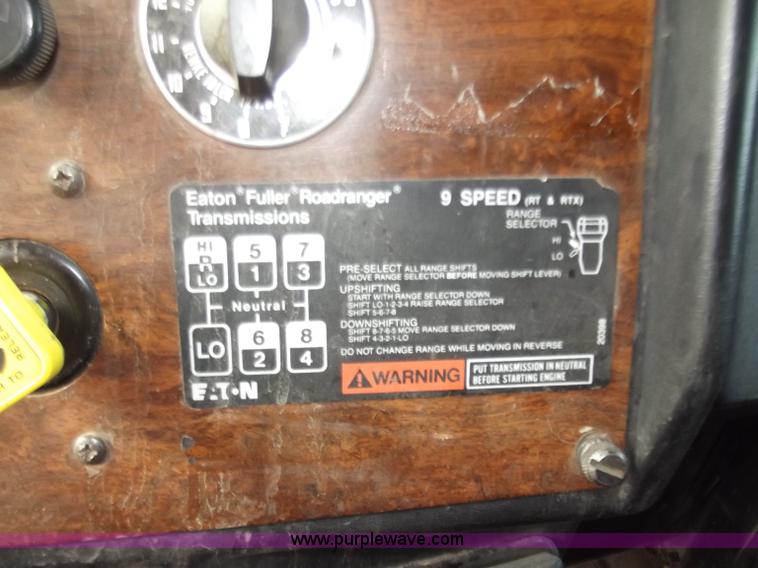 image for item D3693 1989 Peterbilt 379 triple axle semi truck