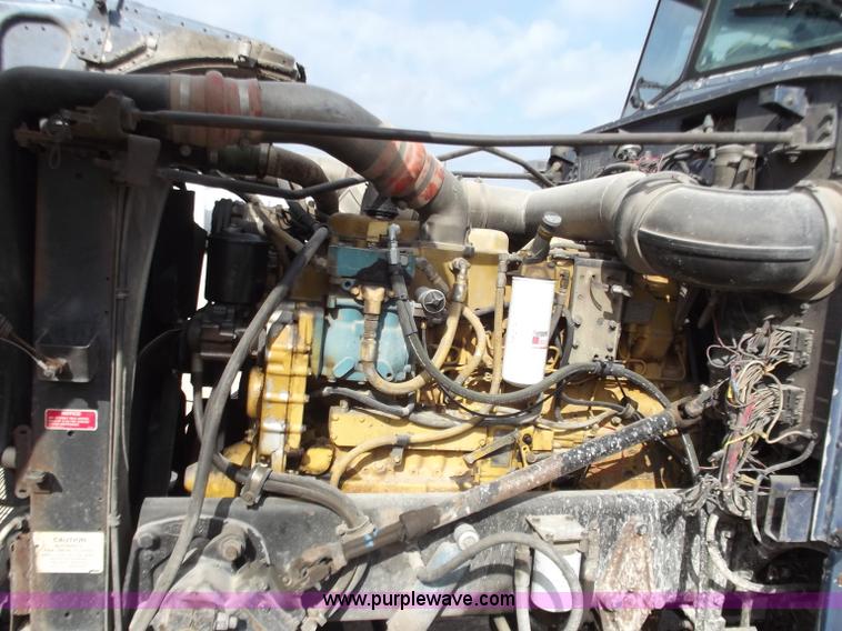 image for item D3693 1989 Peterbilt 379 triple axle semi truck