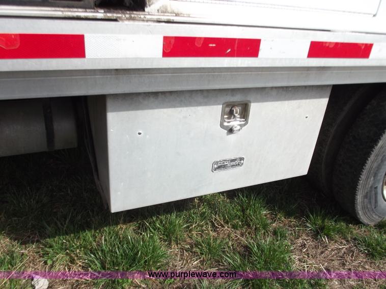 image for item D3694 1990 Ford F700 service truck